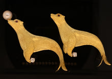 Load image into Gallery viewer, gold animal pin brooch jewelry fish seal