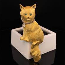 Load image into Gallery viewer, Gold animal pin brooch Angora cat