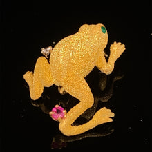 Load image into Gallery viewer, gold animal pin brooch jewelry frog