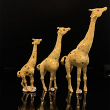 Load image into Gallery viewer, gold animal pin brooch jewelry giraffe