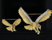 Load image into Gallery viewer, Gold animal pin brooch Eagle bird
