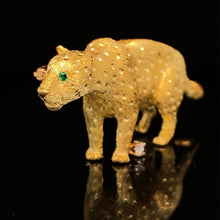 Load image into Gallery viewer, gold animal pin brooch jewelry Leopard