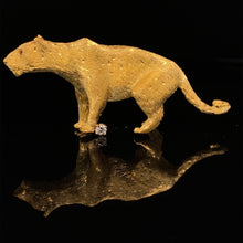 Load image into Gallery viewer, gold animal pin brooch jewelry Leopard