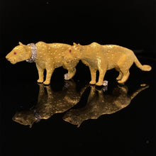 Load image into Gallery viewer, gold animal pin brooch jewelry Leopard