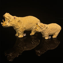 Cargar imagen en el visor de la galería, gold animal pin brooch jewelry Hippopotamus
