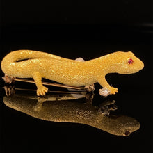 Cargar imagen en el visor de la galería, gold animal pin brooch jewelry Lizard