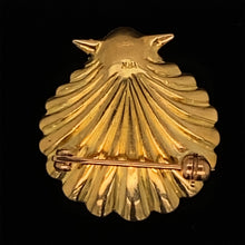 Load image into Gallery viewer, gold pin brooch jewelry Scallop