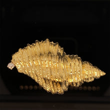 Cargar imagen en el visor de la galería, gold animal pin brooch jewelry Triton seashell