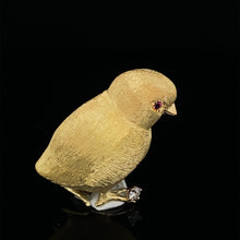 Cargar imagen en el visor de la galería, Gold animal pin brooch chicken chickadee