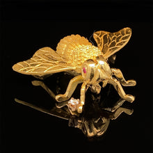 Load image into Gallery viewer, gold animal pin brooch jewelry Bee