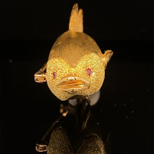 Cargar imagen en el visor de la galería, gold animal pin brooch jewelry fish tuna