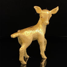 Cargar imagen en el visor de la galería, gold animal pin brooch deer fawn jewelry