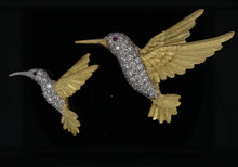 Load image into Gallery viewer, Gold animal pin brooch HummingBird