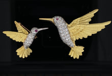 Load image into Gallery viewer, Gold animal pin brooch HummingBird