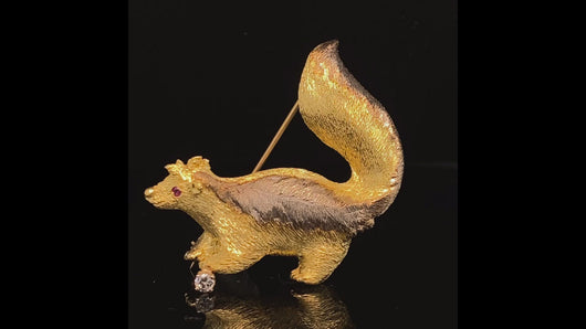 gold animal pin brooch jewelry skunk