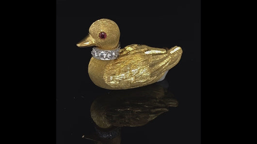 animal duck gold pin brooch