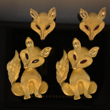 Load image into Gallery viewer, gold animal pin brooch jewelry fox
