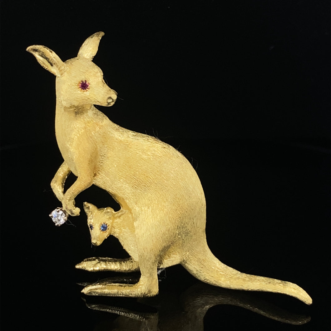 Gold animal pin brooch kangaroo