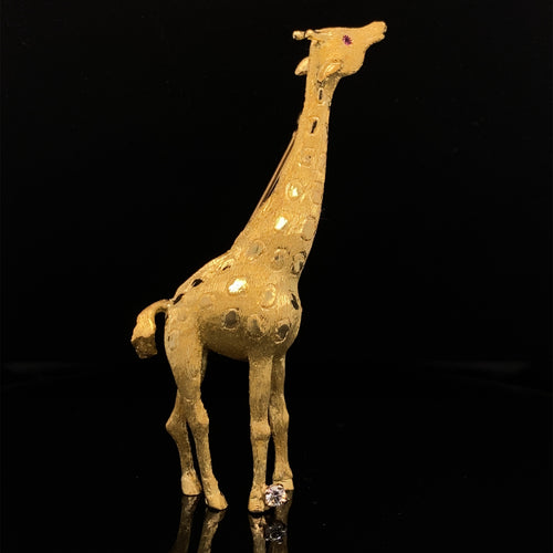 gold animal pin brooch jewelry giraffe