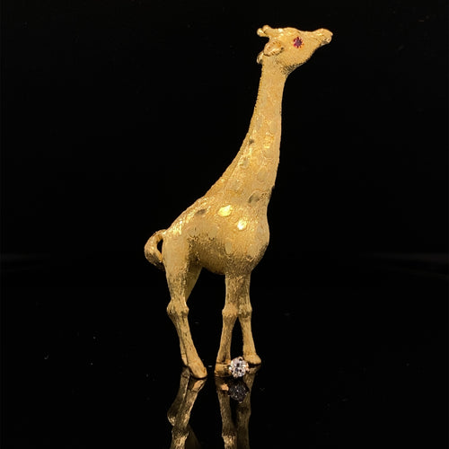 gold animal pin brooch jewelry giraffe