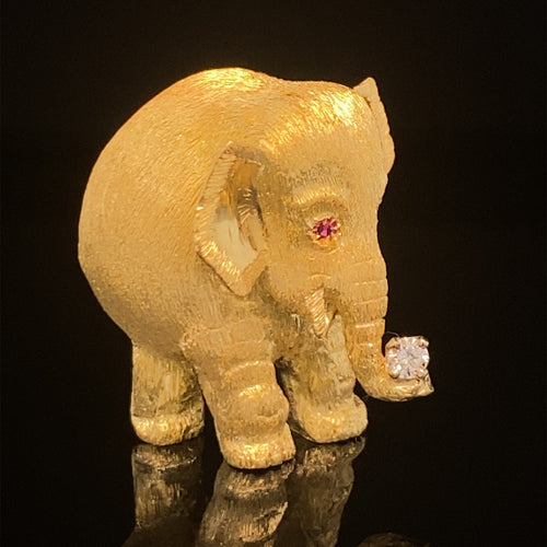 gold animal pin brooch jewelry elephant