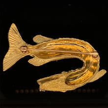 Load image into Gallery viewer, gold animal pin brooch jewelry fish  walleye pike
