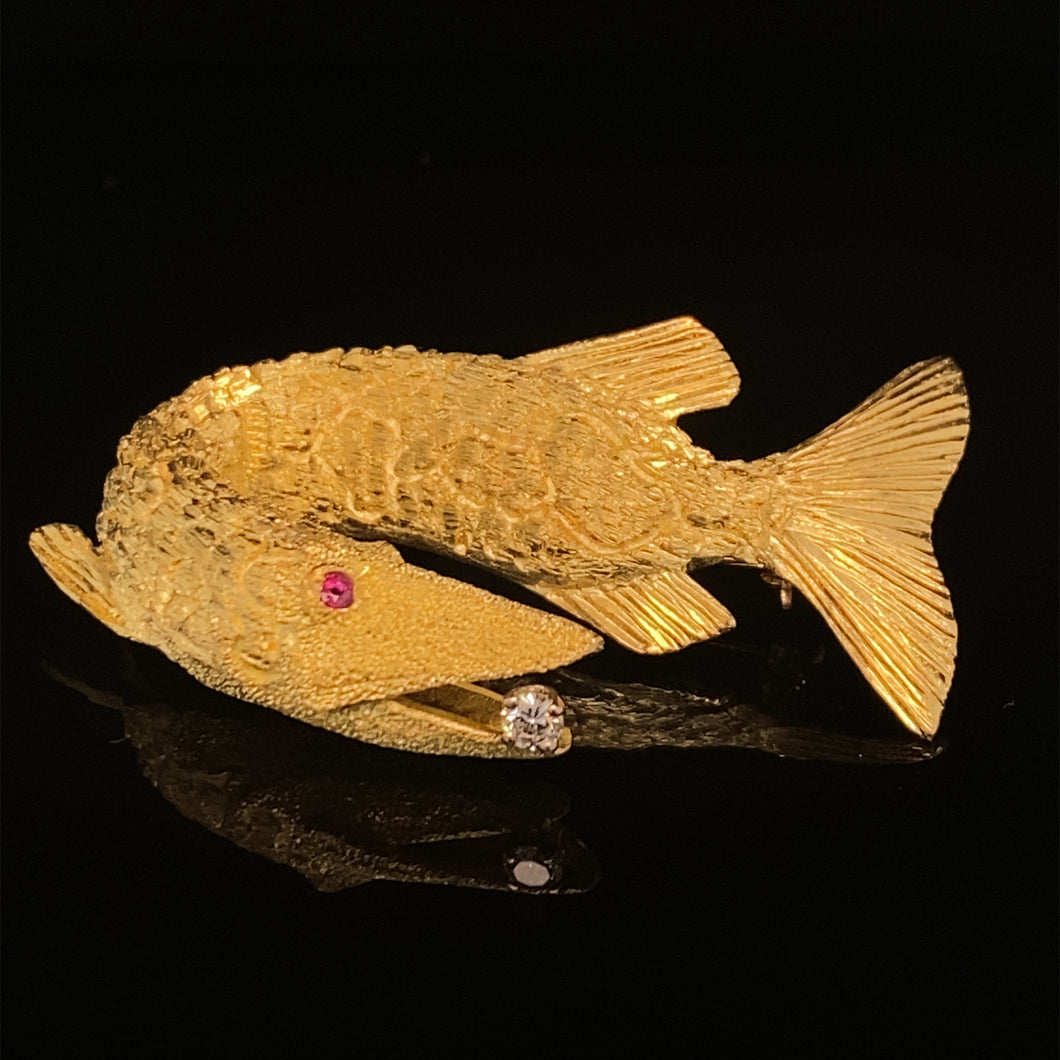 gold animal pin brooch jewelry fish  walleye pike