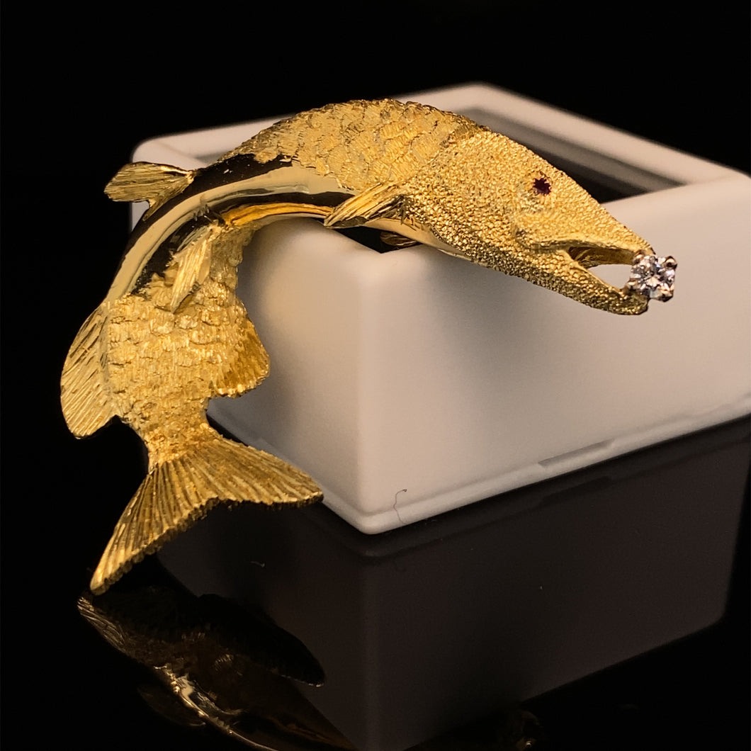 gold musky pike pin brooch fish jewelry Muskellunge
