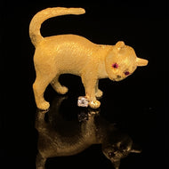 gold animal pin brooch cat