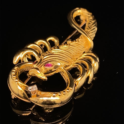 gold animal pin van cleef Arpels zodiac scorpio jewelry brooch
