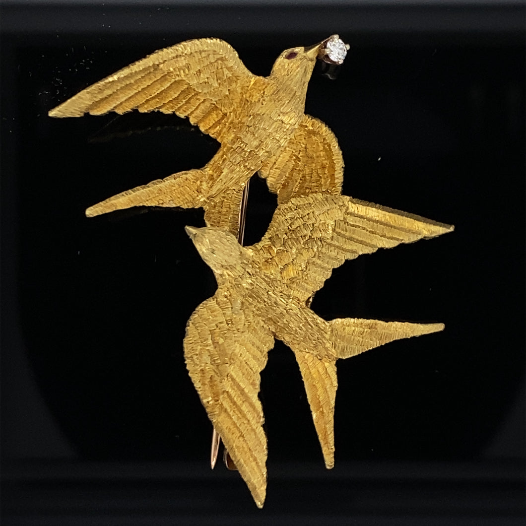 gold animal pin Brooch swallow 