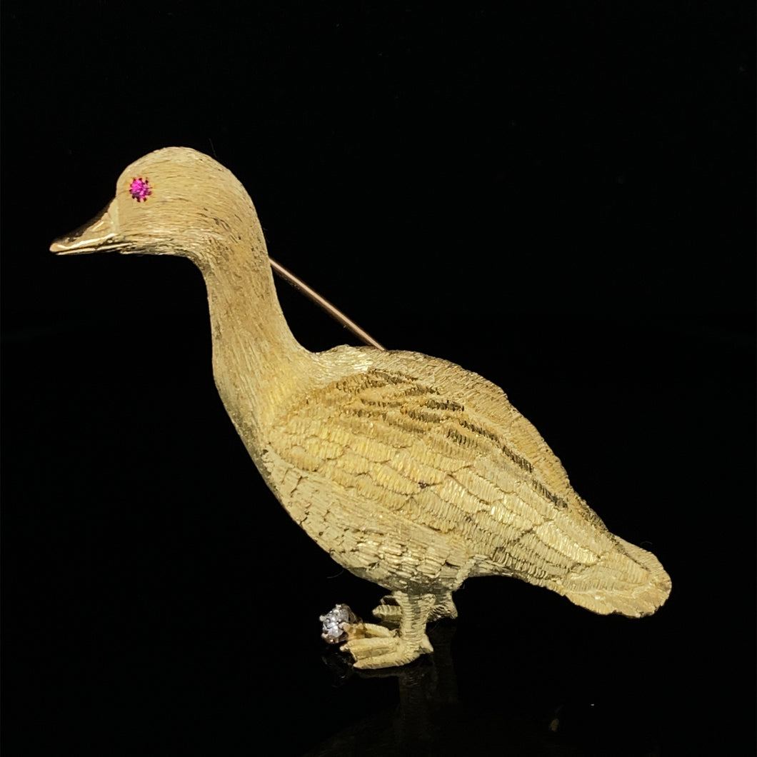 Gold animal pin brooch goose