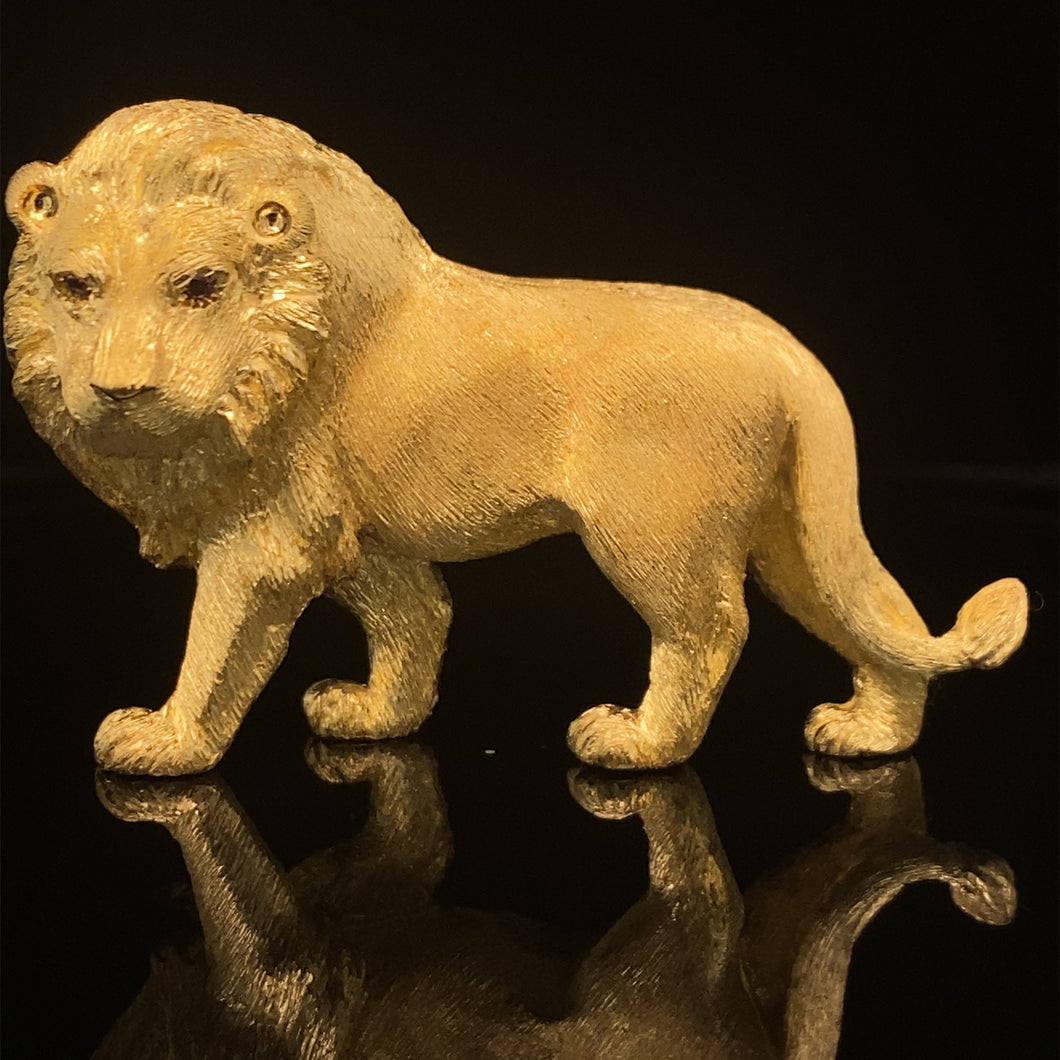 gold animal pin brooch jewelry lion
