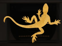 Load image into Gallery viewer, gold animal pin brooch jewelry Salamander

