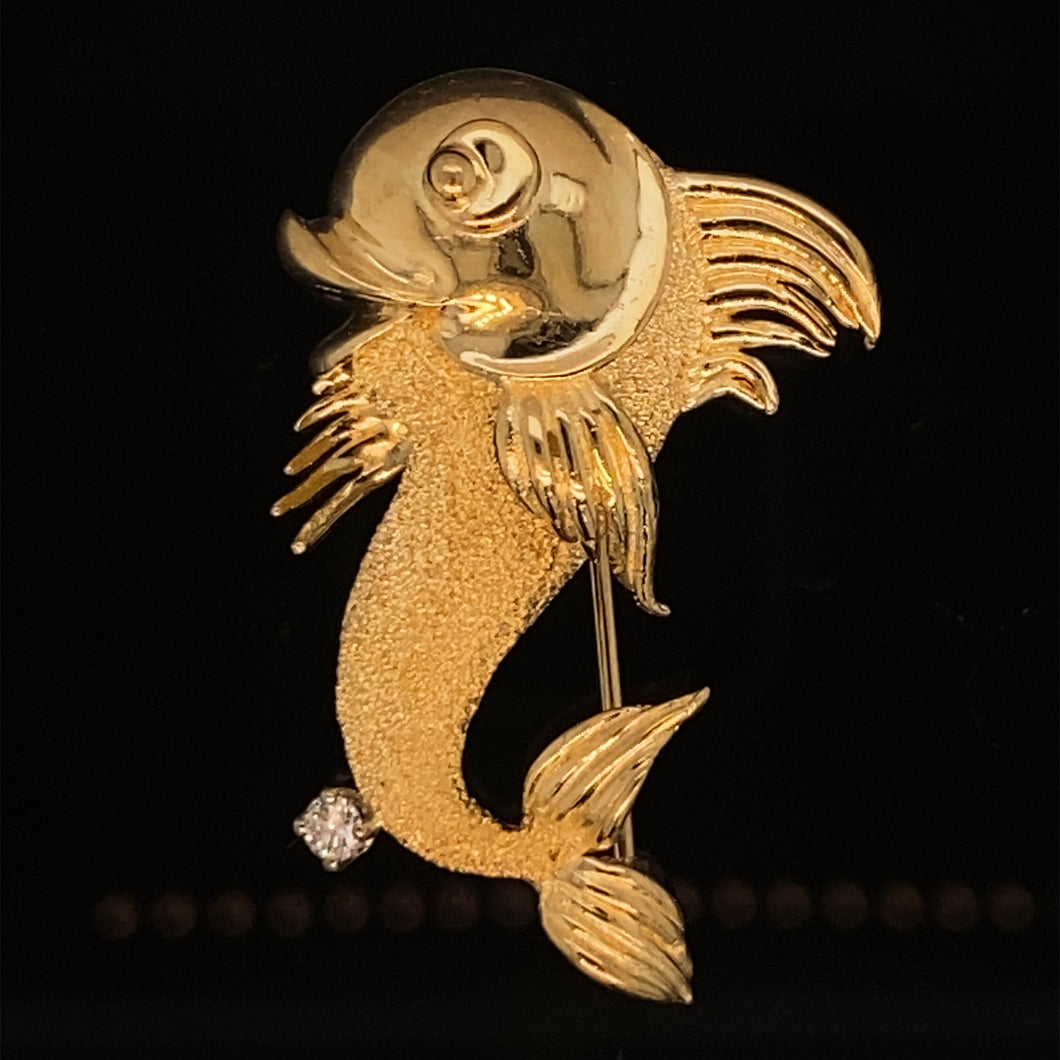  Gold pin brooch jewelry Pisces Fish