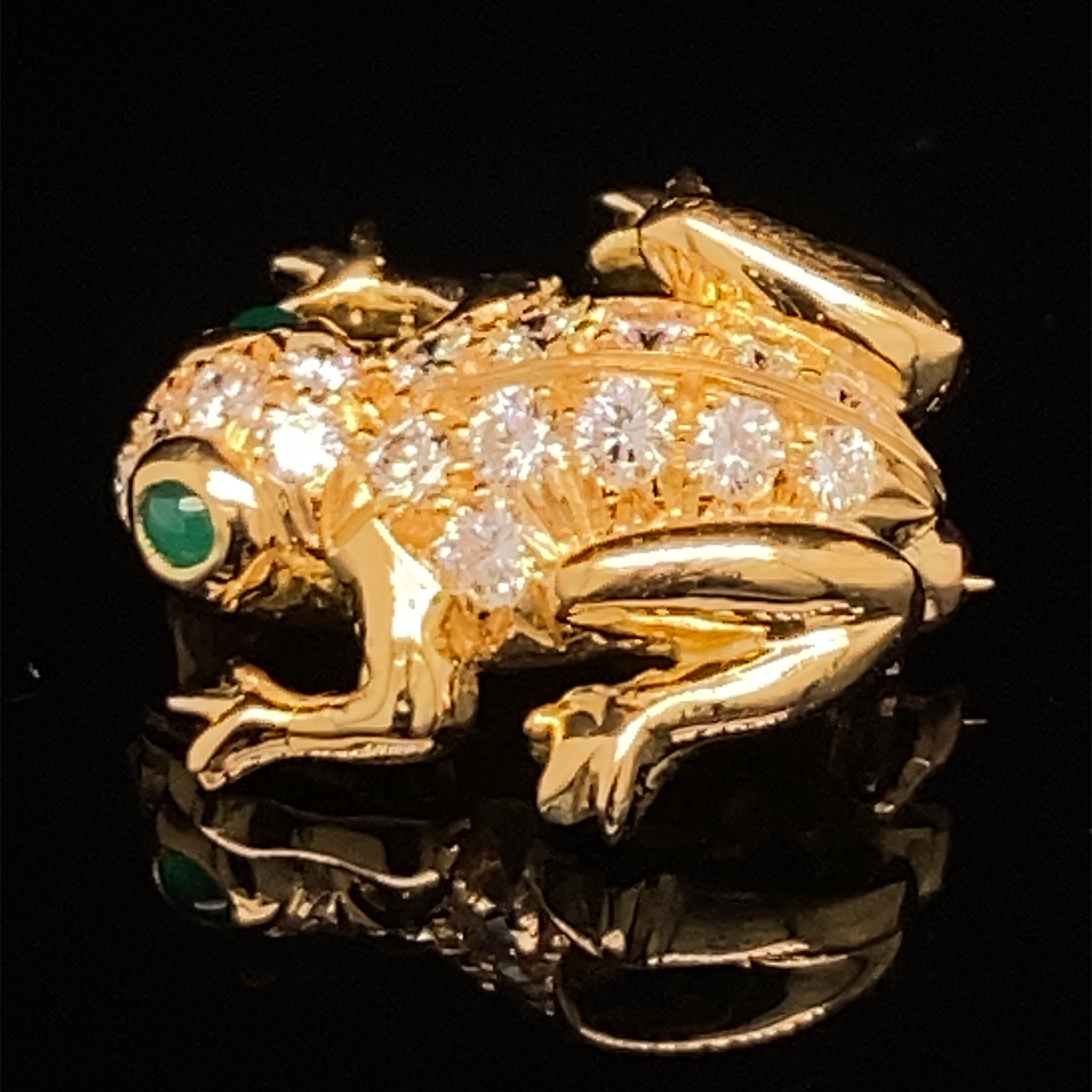Frog, large Frog with Diamond encrusted body – 18K Gold Animal Pins/Brooches