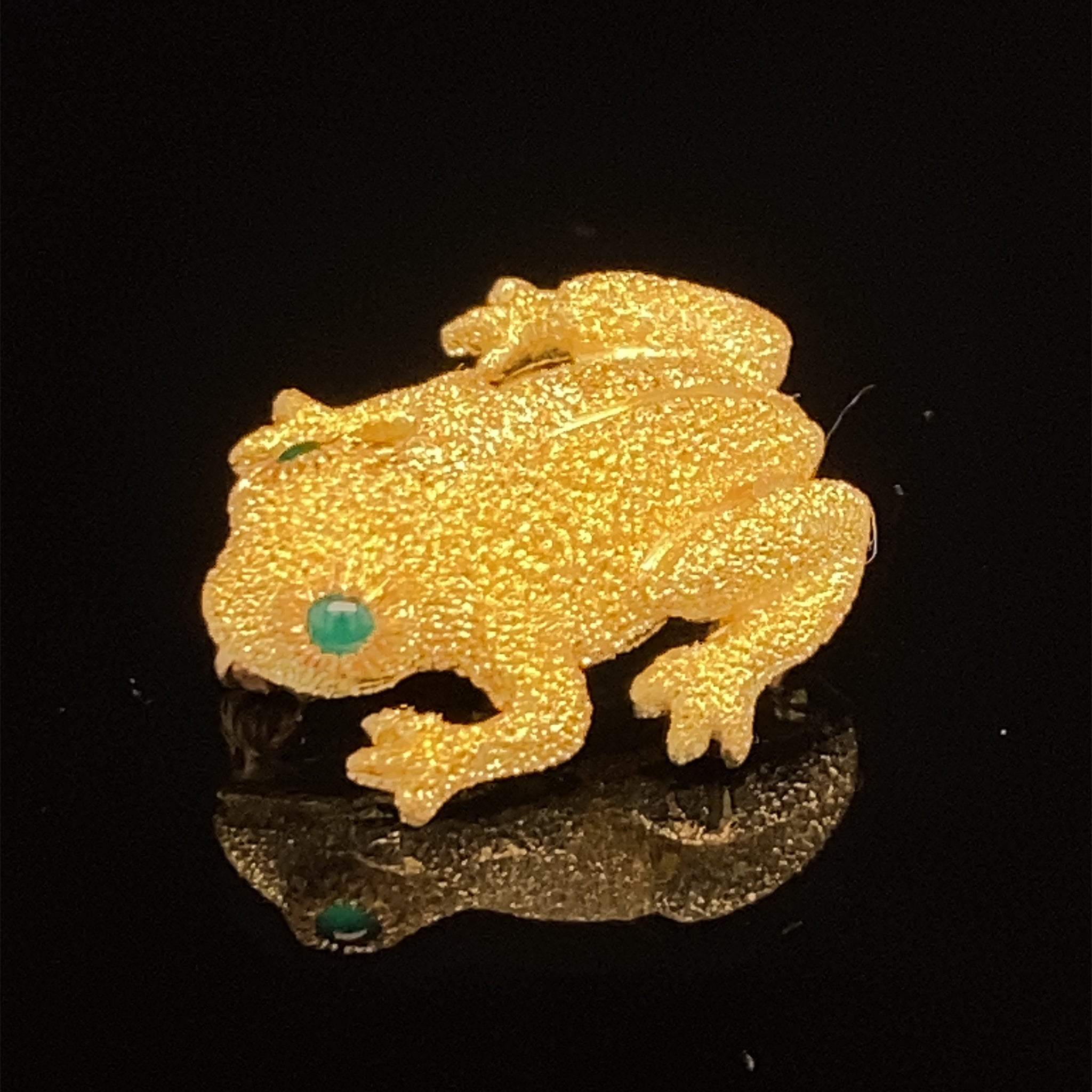 Frog, small Frog with cabochon Emerald eyes. SPECIAL – 18K Gold Animal Pins /Brooches