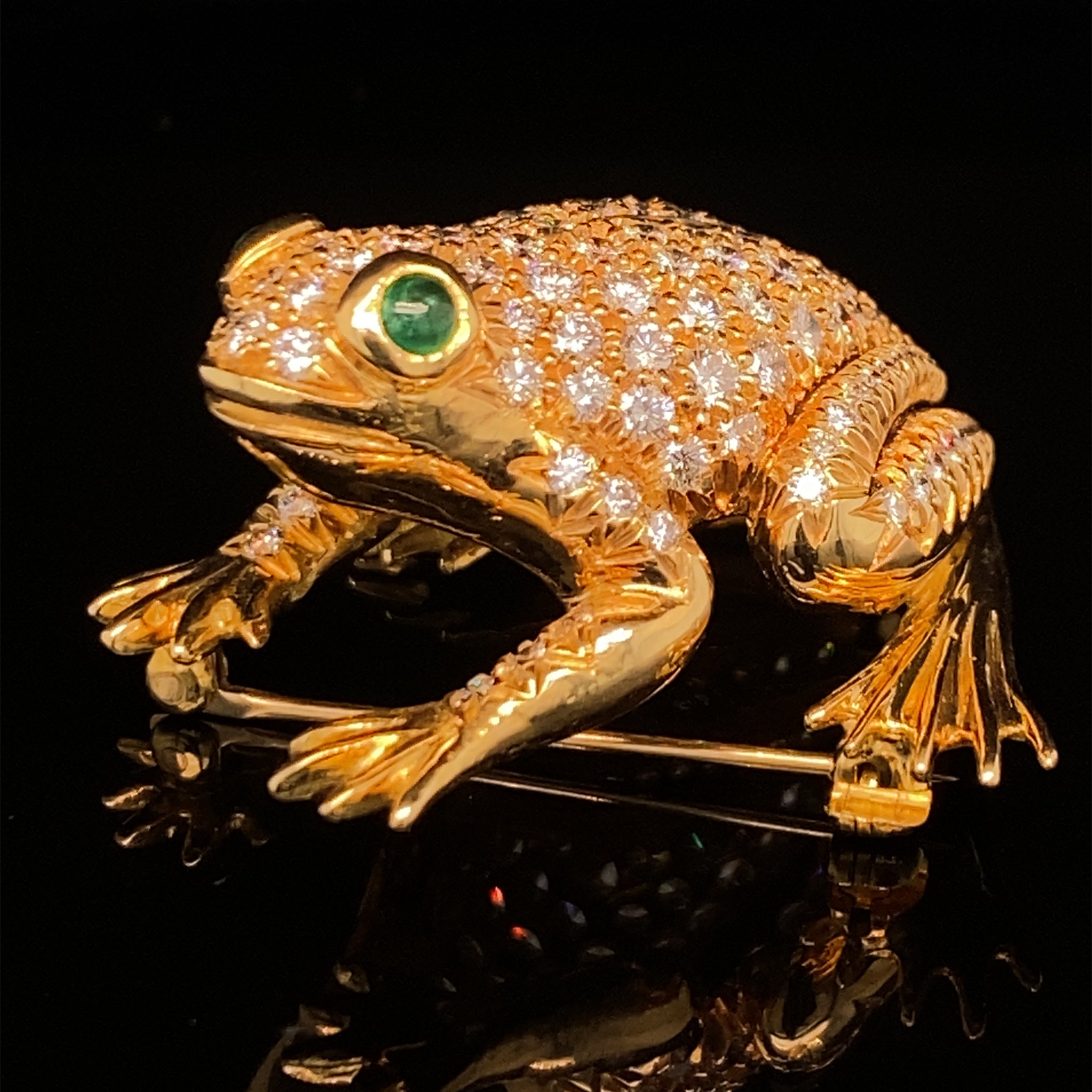 Frog, large Frog with Diamond encrusted body – 18K Gold Animal
