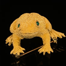 Load image into Gallery viewer, gold animal pin brooch jewelry frog
