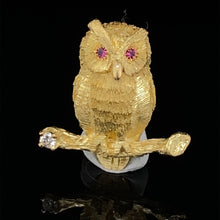Load image into Gallery viewer, Gold animal pin brooch owl
