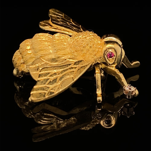 gold animal pin brooch jewelry Bee