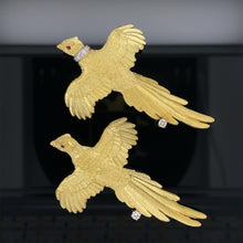 Load image into Gallery viewer, Gold animal pin brooch Pheasant
