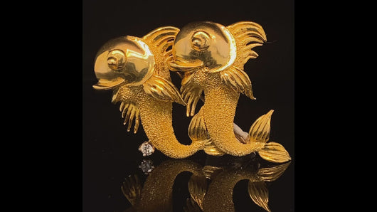 gold fish animal pin brooch jewelry zodiac sign van cleef arpels pisces