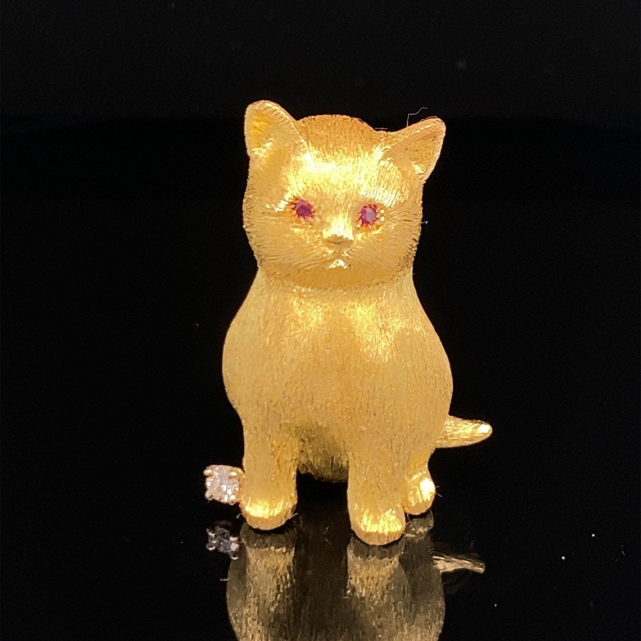Pretty Animal Kitty Brooch - Gold Platinum Plated Crystal Cat Brooch For Women