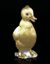 Load image into Gallery viewer, Gold animal pin brooch duckling
