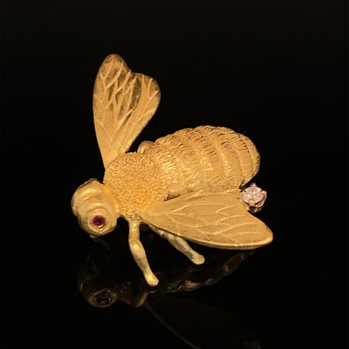 gold animal pin brooch jewelry Bee