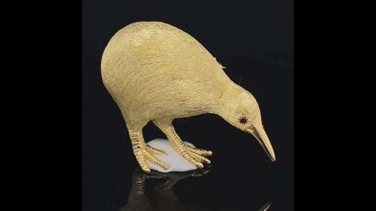 Gold animal pin brooch kiwi