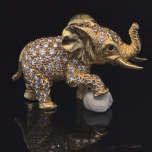 Load and play video in Gallery viewer, Elephant, posing Elephant with 99 Diamonds
