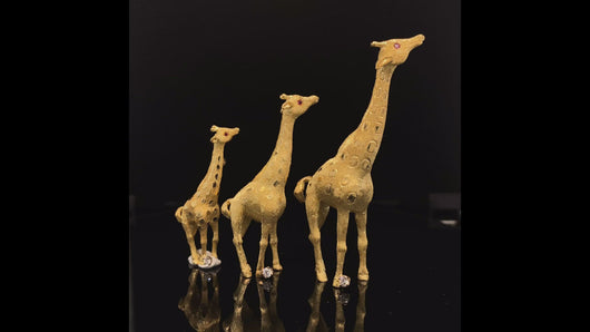 gold animal pin brooch jewelry giraffe