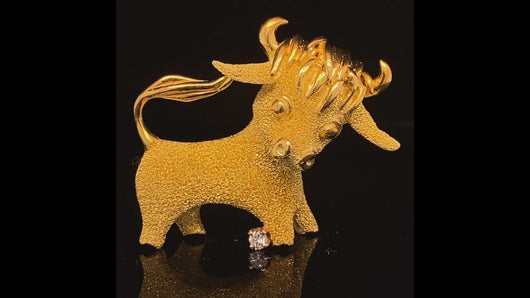 gold pin brooch jewelry zodiac animal sign van cleef arpels taurus